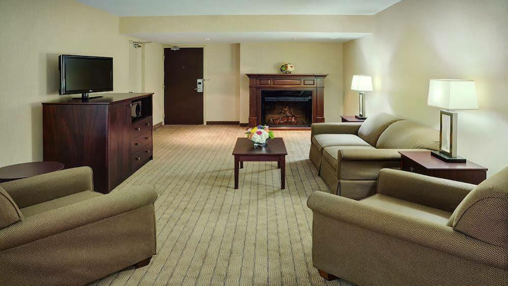 Holiday Inn Guelph Hotel & Conference Centre, An Ihg Hotel Exterior photo
