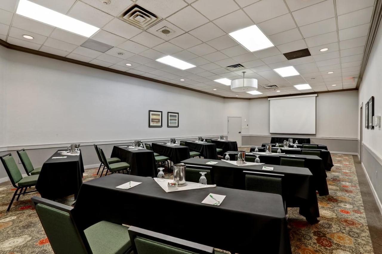 Holiday Inn Guelph Hotel & Conference Centre, An Ihg Hotel Exterior photo