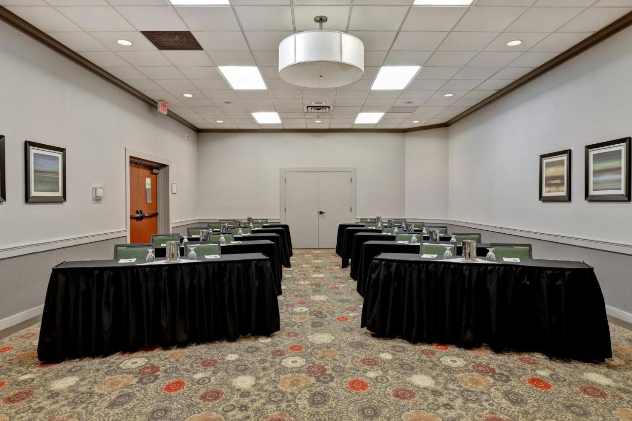 Holiday Inn Guelph Hotel & Conference Centre, An Ihg Hotel Exterior photo